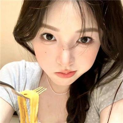 无法触碰的她